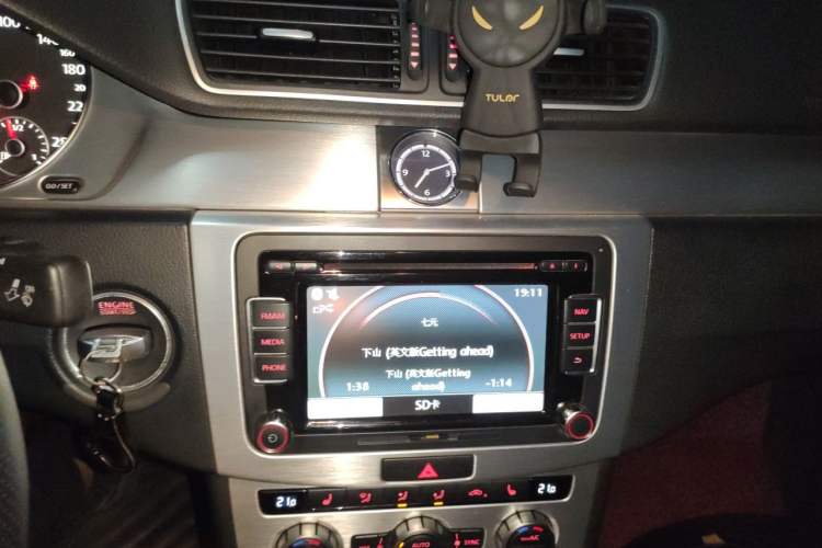Used Volkswagen FAW-Volkswagen CC 2013 1.8TSI Luxury Model Audio And AC Panel