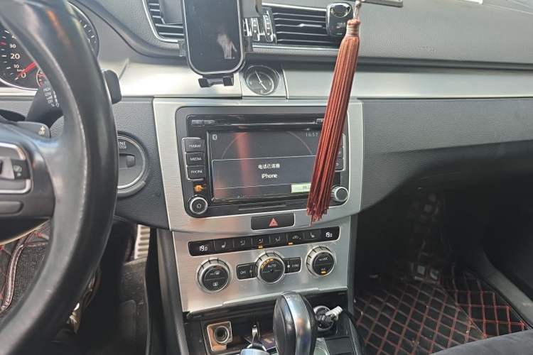 Used Volkswagen FAW-Volkswagen CC 2013 1.8TSI Luxury Model Audio And AC Panel