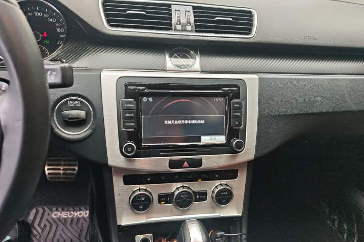 Used Volkswagen FAW-Volkswagen CC 2013 2.0 TSI Ultimate Model Audio And AC Panel