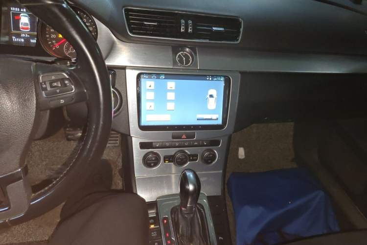 Used Volkswagen FAW-Volkswagen CC 2013 1.8TSI Luxury Model Audio And AC Panel