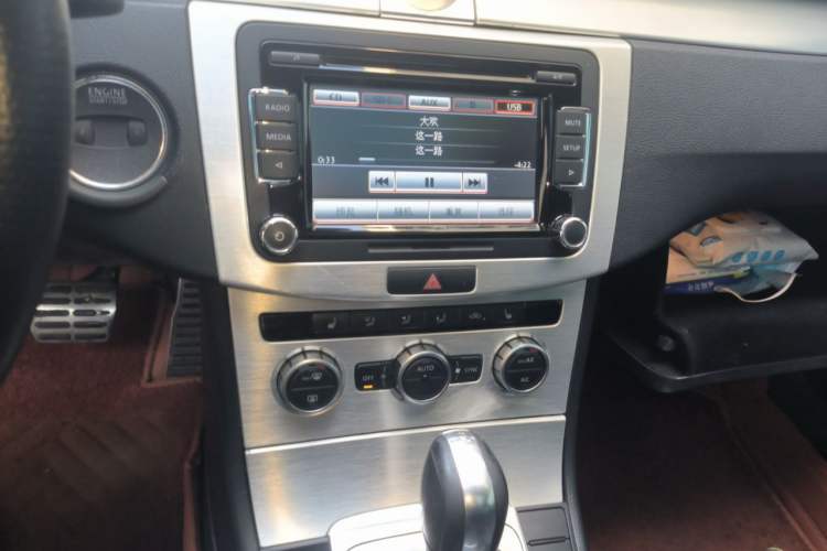Used Volkswagen FAW-Volkswagen CC 2013 1.8TSI Luxury Model Audio And AC Panel