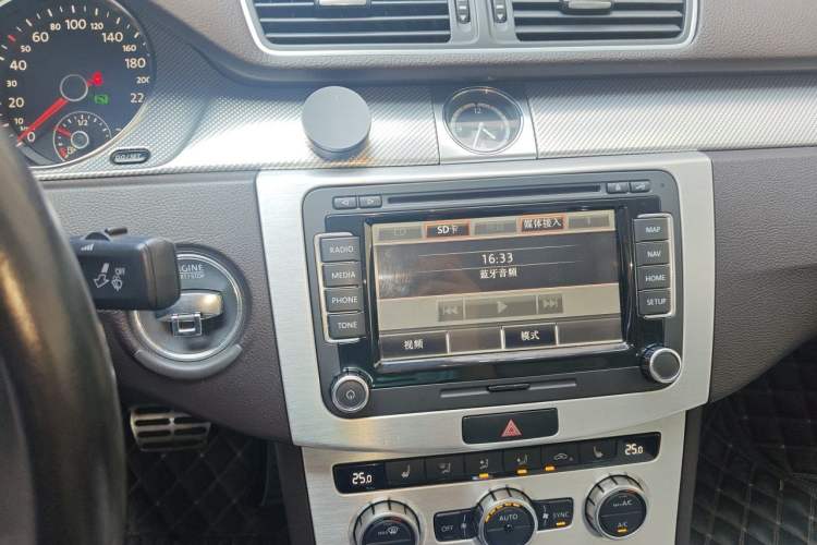 Used Volkswagen FAW-Volkswagen CC 2013 3.0 FSI V6 Audio And AC Panel