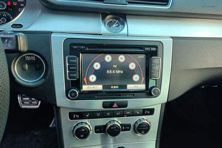 Used Volkswagen FAW-Volkswagen CC 2013 1.8TSI Luxury Model Audio And AC Panel