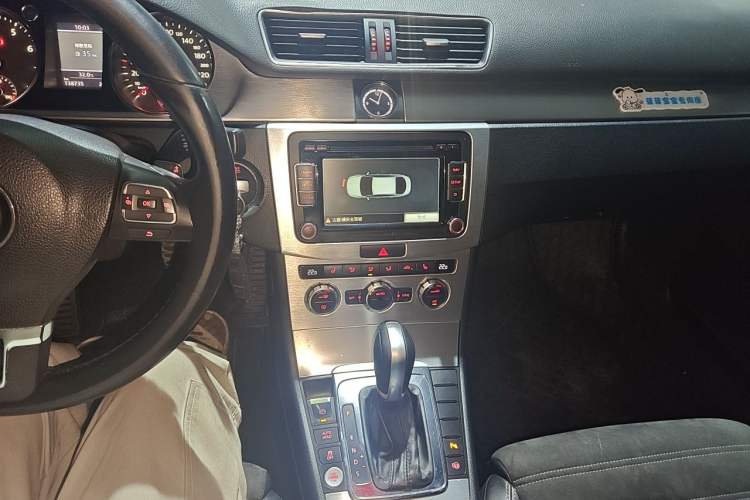 Used Volkswagen FAW-Volkswagen CC 2013 2.0 TSI Luxury Model Audio And AC Panel
