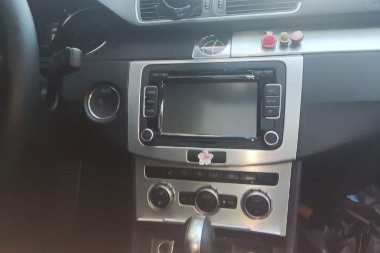 Used Volkswagen FAW-Volkswagen CC 2013 1.8TSI Prestige Model Audio And AC Panel