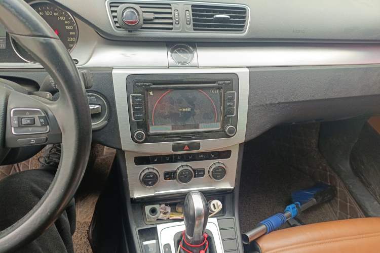 Used Volkswagen FAW-Volkswagen CC 2013 1.8TSI Luxury Model Audio And AC Panel