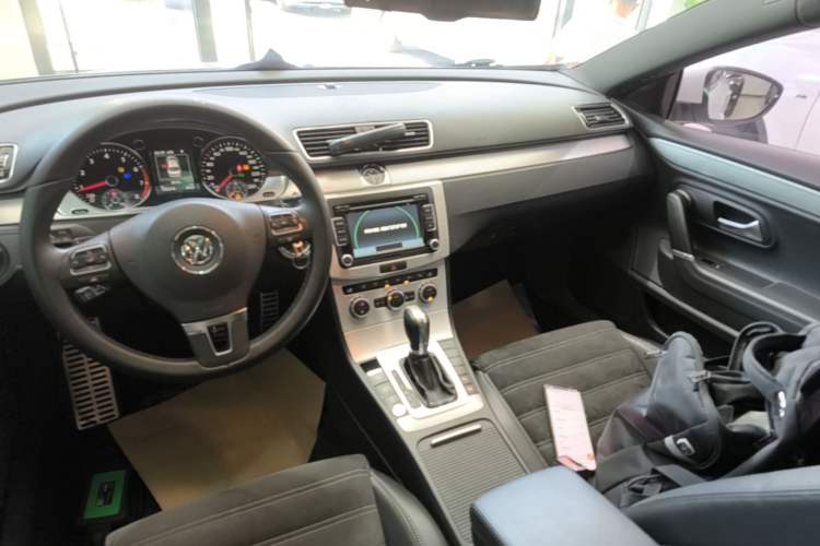 Used Volkswagen FAW-Volkswagen CC 2013 1.8TSI Luxury Model Audio And AC Panel