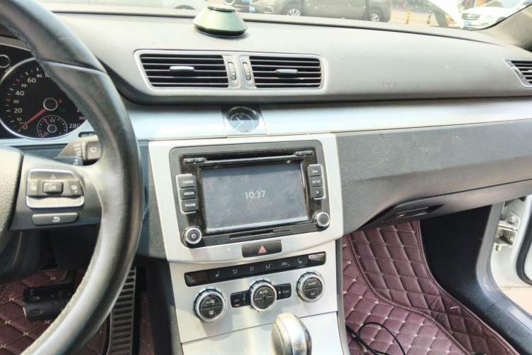 Used Volkswagen FAW-Volkswagen CC 2013 2.0 TSI Luxury Model Audio And AC Panel
