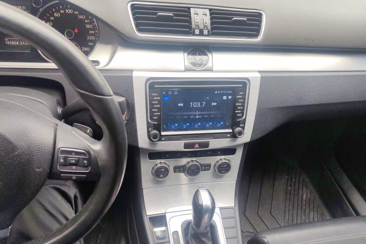 Used Volkswagen FAW-Volkswagen CC 2013 1.8TSI Prestige Model Audio And AC Panel