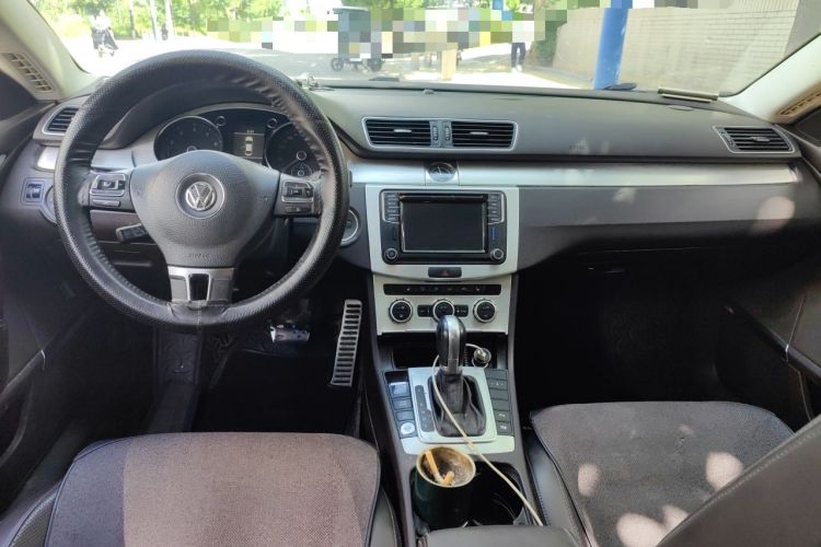 Used Volkswagen FAW-Volkswagen CC 2013 2.0 TSI Ultimate Model Center Console