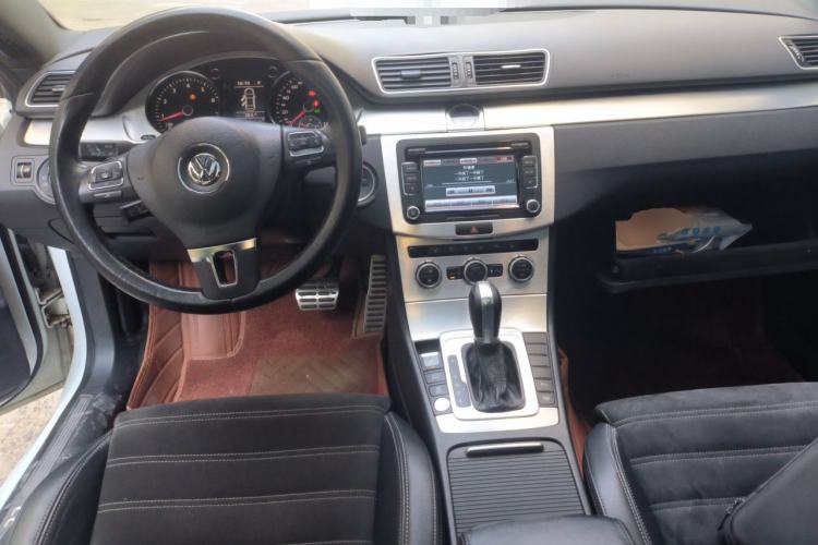 Used Volkswagen FAW-Volkswagen CC 2013 1.8TSI Luxury Model Center Console