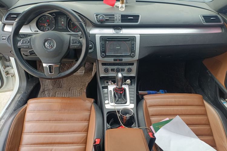 Used Volkswagen FAW-Volkswagen CC 2013 1.8TSI Luxury Model Center Console