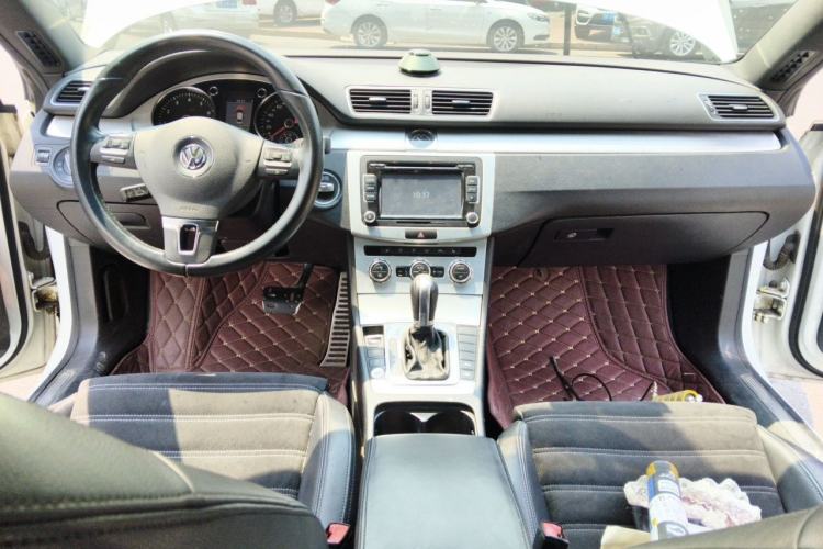 Used Volkswagen FAW-Volkswagen CC 2013 2.0 TSI Luxury Model Center Console