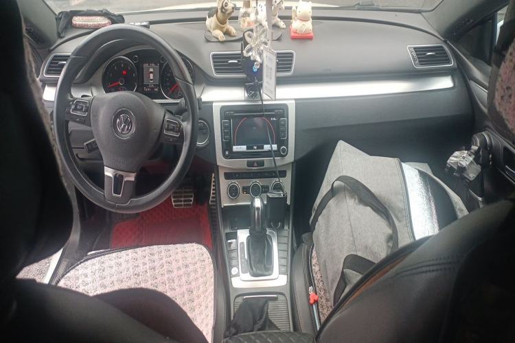 Used Volkswagen FAW-Volkswagen CC 2013 1.8TSI Luxury Model Center Console