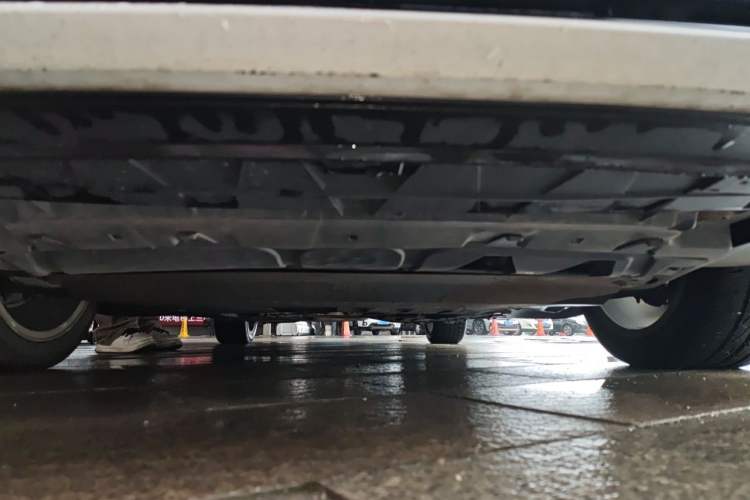 Used Volkswagen FAW-Volkswagen CC 2013 1.8TSI Luxury Model Chassis Front