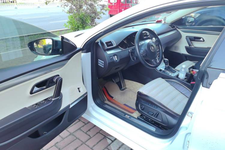 Used Volkswagen FAW-Volkswagen CC 2013 3.0 FSI V6 Driver Seat