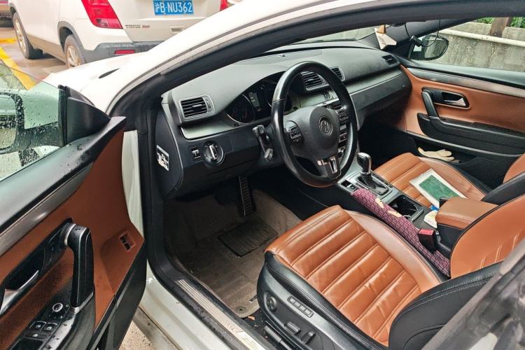 Used Volkswagen FAW-Volkswagen CC 2013 2.0 TSI Luxury Model Driver Seat