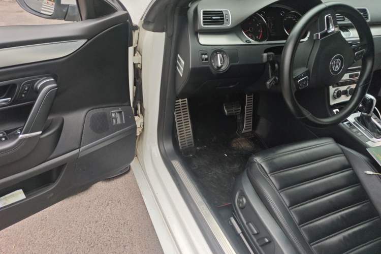 Used Volkswagen FAW-Volkswagen CC 2013 1.8TSI Prestige Model Driver Seat