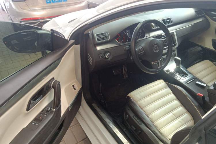 Used Volkswagen FAW-Volkswagen CC 2013 3.0 FSI V6 Driver Seat