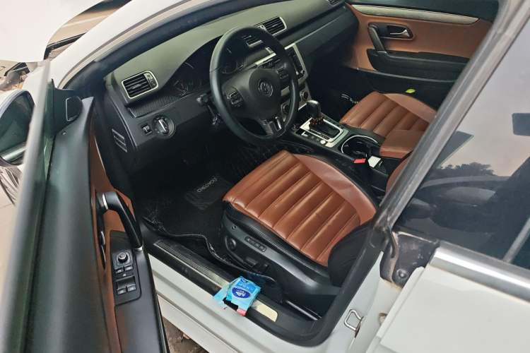 Used Volkswagen FAW-Volkswagen CC 2013 2.0 TSI Ultimate Model Driver Seat