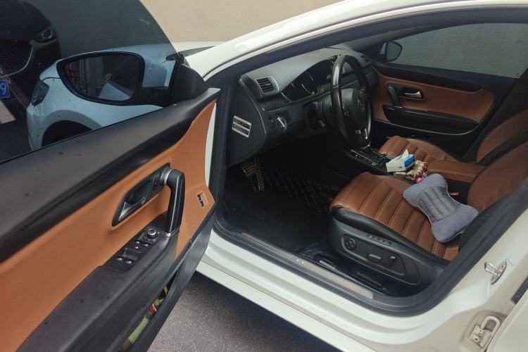 Used Volkswagen FAW-Volkswagen CC 2013 1.8TSI Luxury Model Driver Seat