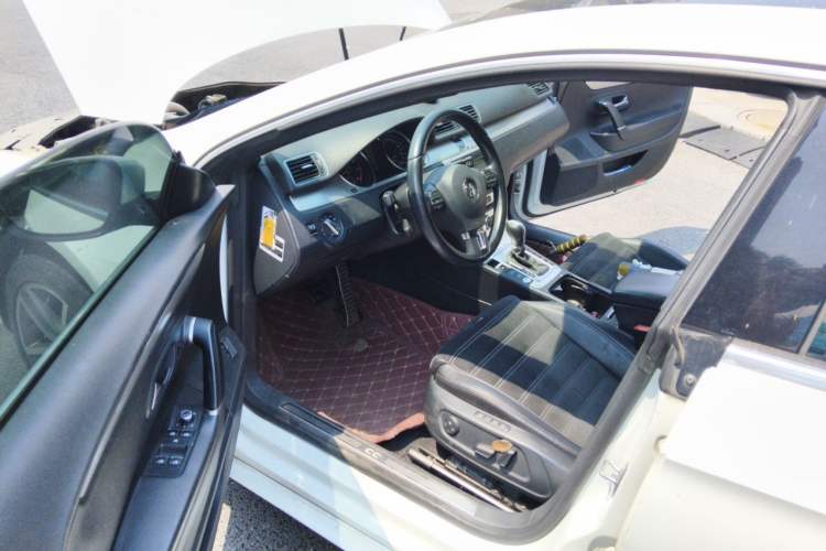 Used Volkswagen FAW-Volkswagen CC 2013 2.0 TSI Luxury Model Driver Seat