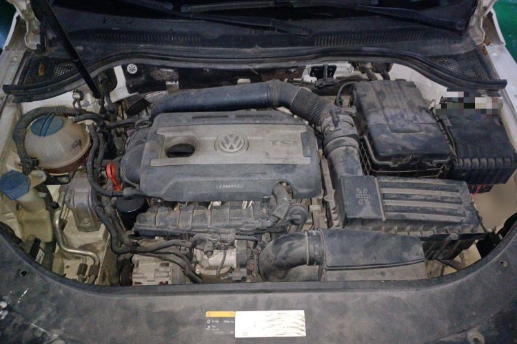 Used Volkswagen FAW-Volkswagen CC 2013 1.8TSI Luxury Model Engine Bay
