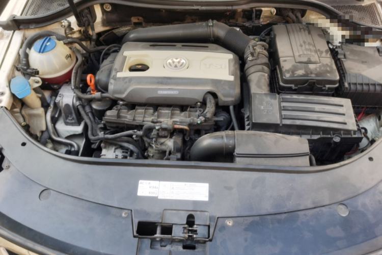 Used Volkswagen FAW-Volkswagen CC 2013 2.0 TSI Luxury Model Engine Bay
