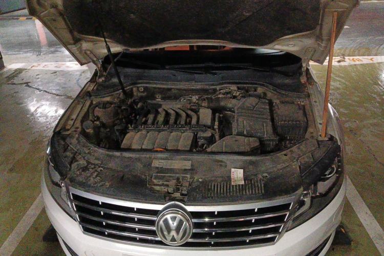 Used Volkswagen FAW-Volkswagen CC 2013 3.0 FSI V6 Engine Bay