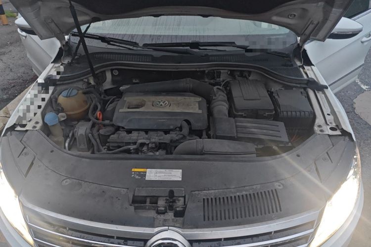 Used Volkswagen FAW-Volkswagen CC 2013 1.8TSI Luxury Model Engine Bay