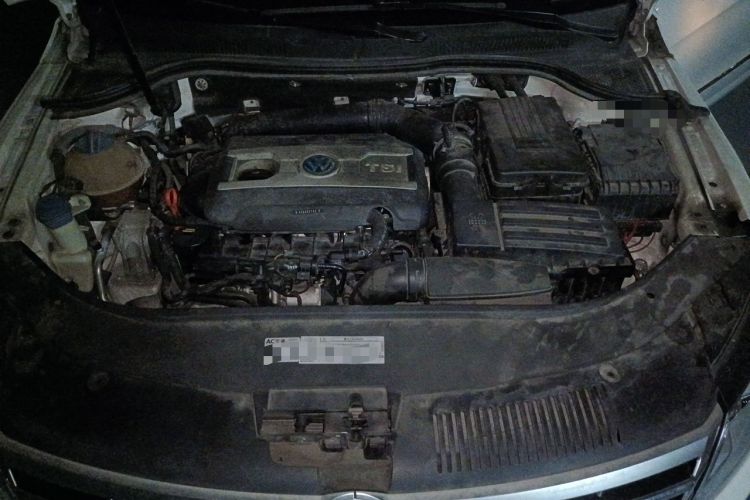 Used Volkswagen FAW-Volkswagen CC 2013 1.8TSI Prestige Model Engine Bay