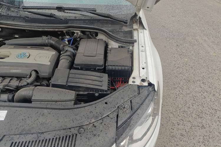 Used Volkswagen FAW-Volkswagen CC 2013 1.8TSI Prestige Model Engine Bay Left
