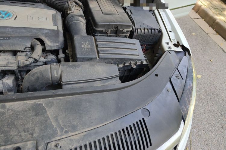 Used Volkswagen FAW-Volkswagen CC 2013 2.0 TSI Luxury Model Engine Bay Left