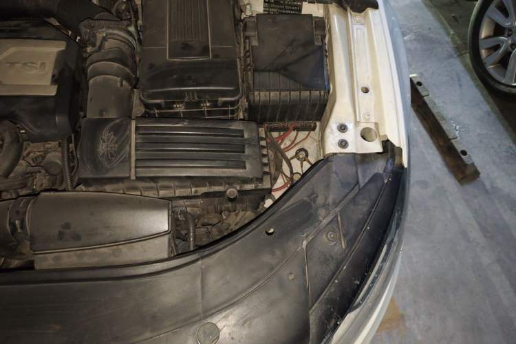 Used Volkswagen FAW-Volkswagen CC 2013 2.0 TSI Ultimate Model Engine Bay Left