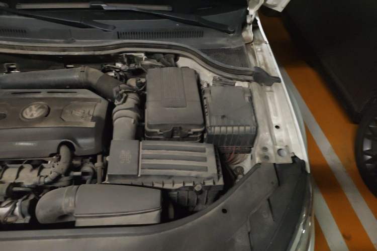 Used Volkswagen FAW-Volkswagen CC 2013 2.0 TSI Ultimate Model Engine Bay Left