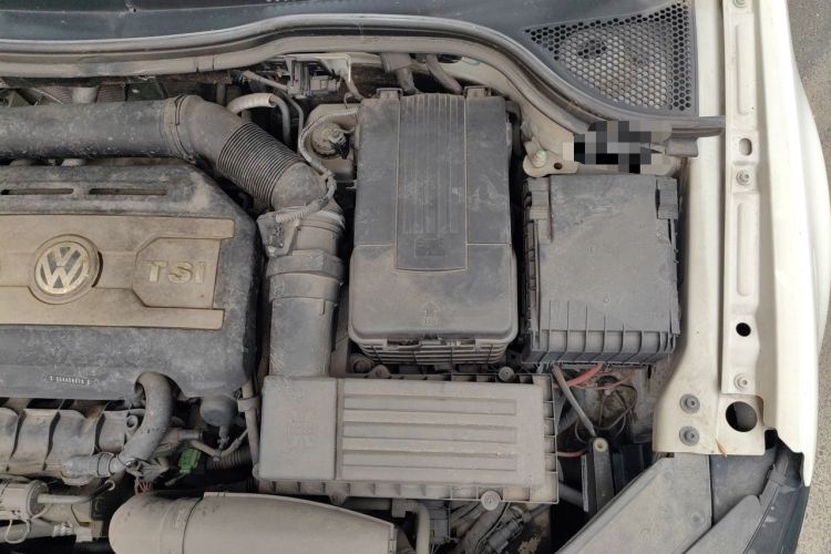 Used Volkswagen FAW-Volkswagen CC 2013 1.8TSI Luxury Model Engine Bay Left