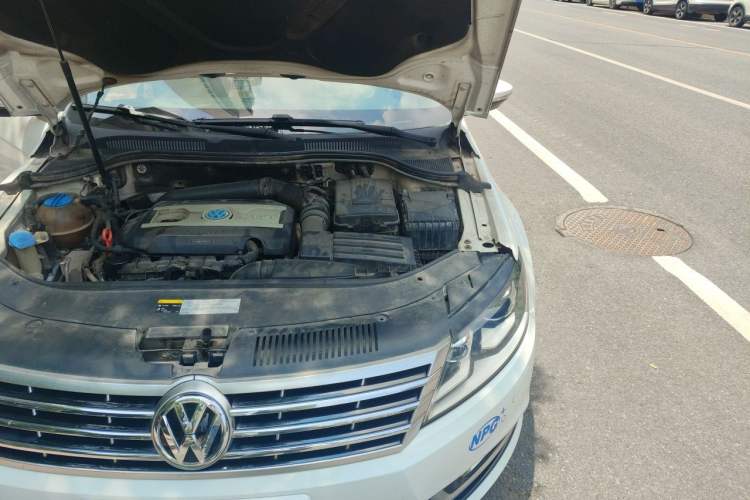 Used Volkswagen FAW-Volkswagen CC 2013 1.8TSI Luxury Model Engine Bay Left