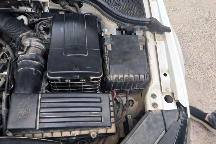 Used Volkswagen FAW-Volkswagen CC 2013 1.8TSI Luxury Model Engine Bay Left