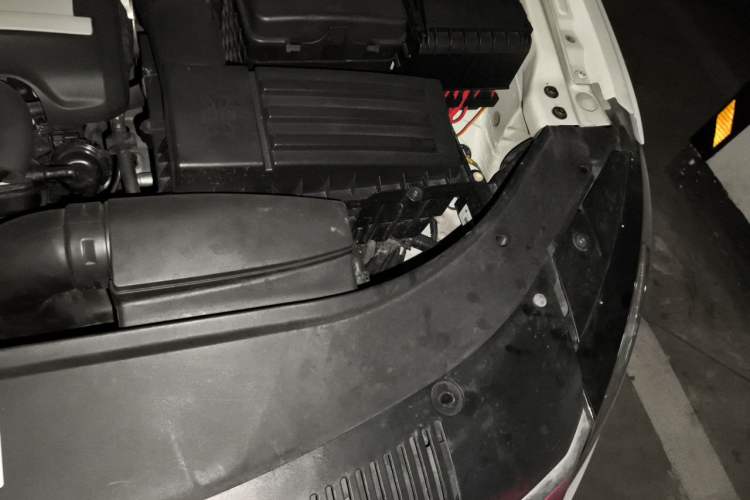 Used Volkswagen FAW-Volkswagen CC 2013 1.8TSI Prestige Model Engine Bay Left