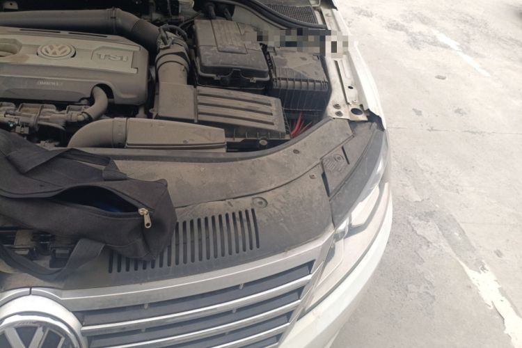 Used Volkswagen FAW-Volkswagen CC 2013 1.8TSI Luxury Model Engine Bay Left
