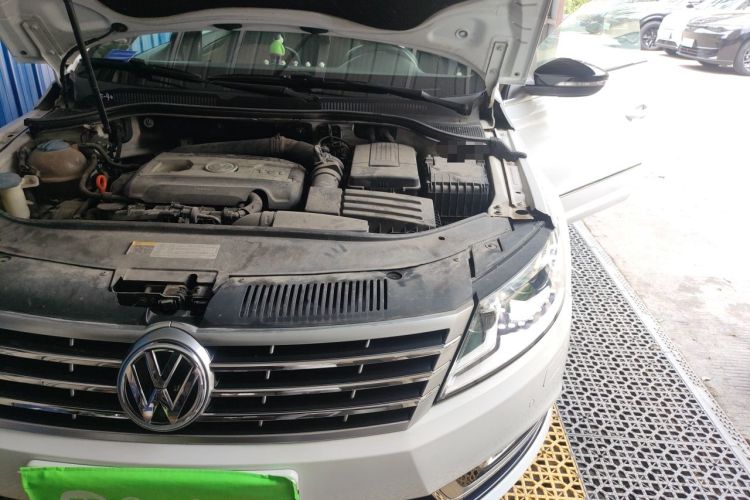Used Volkswagen FAW-Volkswagen CC 2013 1.8TSI Prestige Model Engine Bay Left