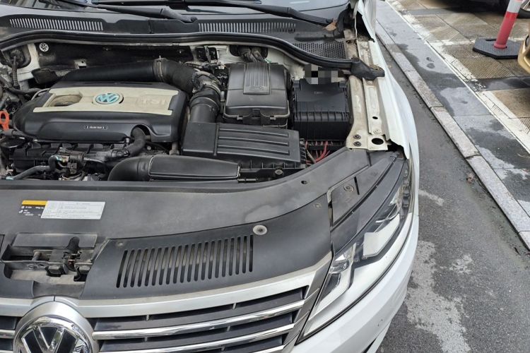 Used Volkswagen FAW-Volkswagen CC 2013 1.8TSI Luxury Model Engine Bay Left