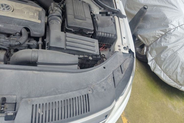 Used Volkswagen FAW-Volkswagen CC 2013 1.8TSI Prestige Model Engine Bay Left