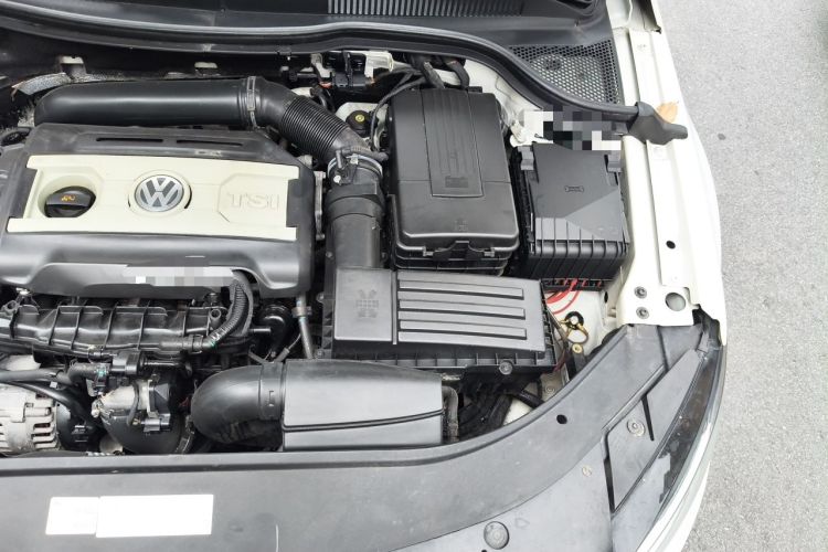 Used Volkswagen FAW-Volkswagen CC 2013 2.0 TSI Luxury Model Engine Bay Left
