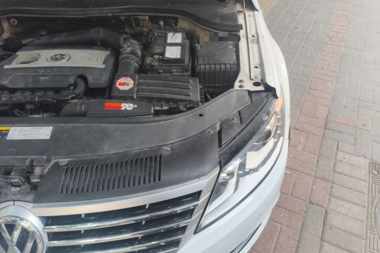Used Volkswagen FAW-Volkswagen CC 2013 2.0 TSI Luxury Model Engine Bay Left