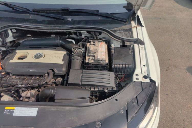 Used Volkswagen FAW-Volkswagen CC 2013 2.0 TSI Luxury Model Engine Bay Left