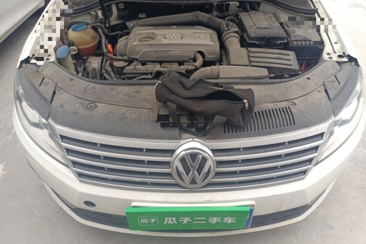 Used Volkswagen FAW-Volkswagen CC 2013 1.8TSI Luxury Model Engine Bay