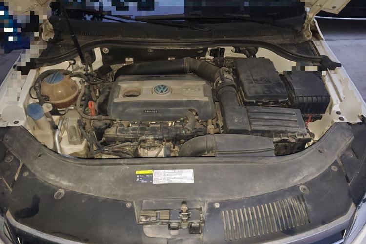 Used Volkswagen FAW-Volkswagen CC 2013 2.0 TSI Luxury Model Engine Bay