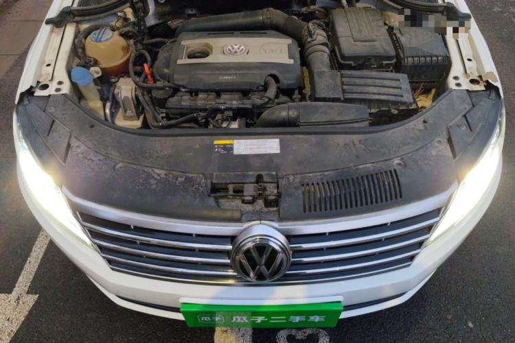 Used Volkswagen FAW-Volkswagen CC 2013 2.0 TSI Ultimate Model Engine Bay