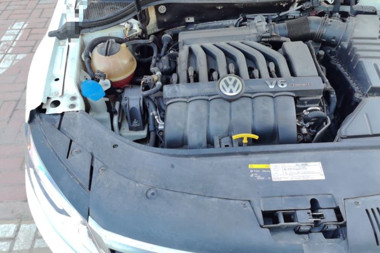 Used Volkswagen FAW-Volkswagen CC 2013 3.0 FSI V6 Engine Bay Right